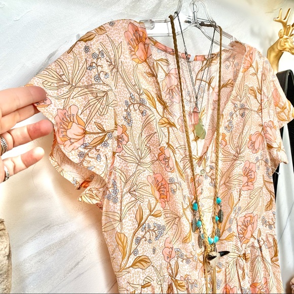 ⭐️SOLD⭐️GORGEOUS Boho dreamy floral dress w blush vibe🌸✨ - Picture 9 of 14